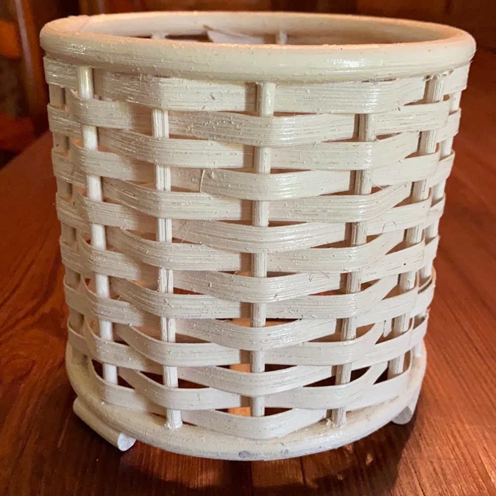 White Wicker Tabletop Planter